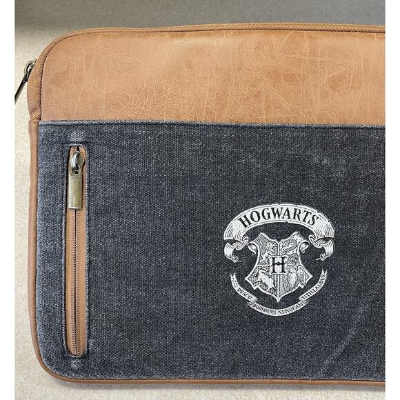 Harry Potter Notebook Laptop Sleeve Case Hogwarts W/Pockets & Soft Interior - Picture 3 of 10